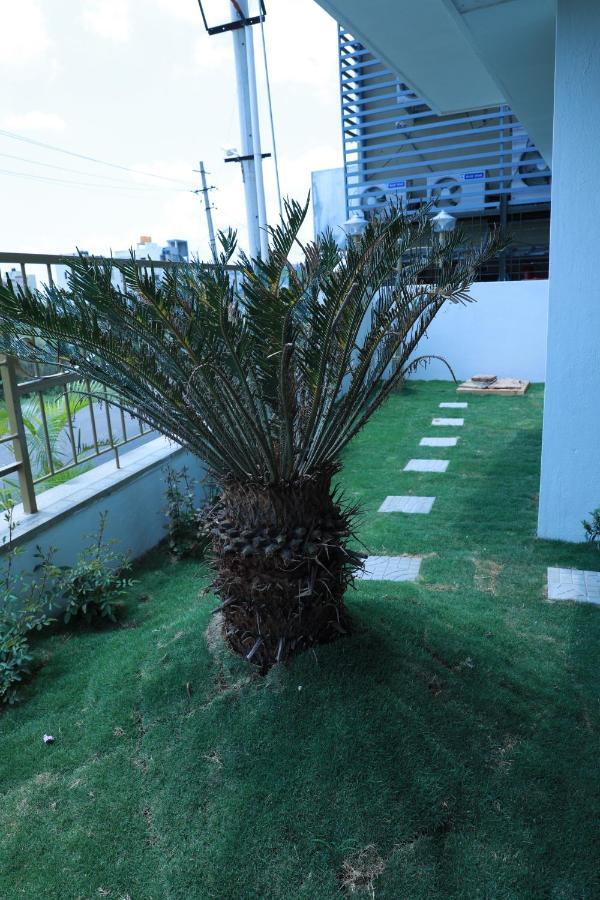 Zions Hotel And Apertment Devanahalli Luaran gambar